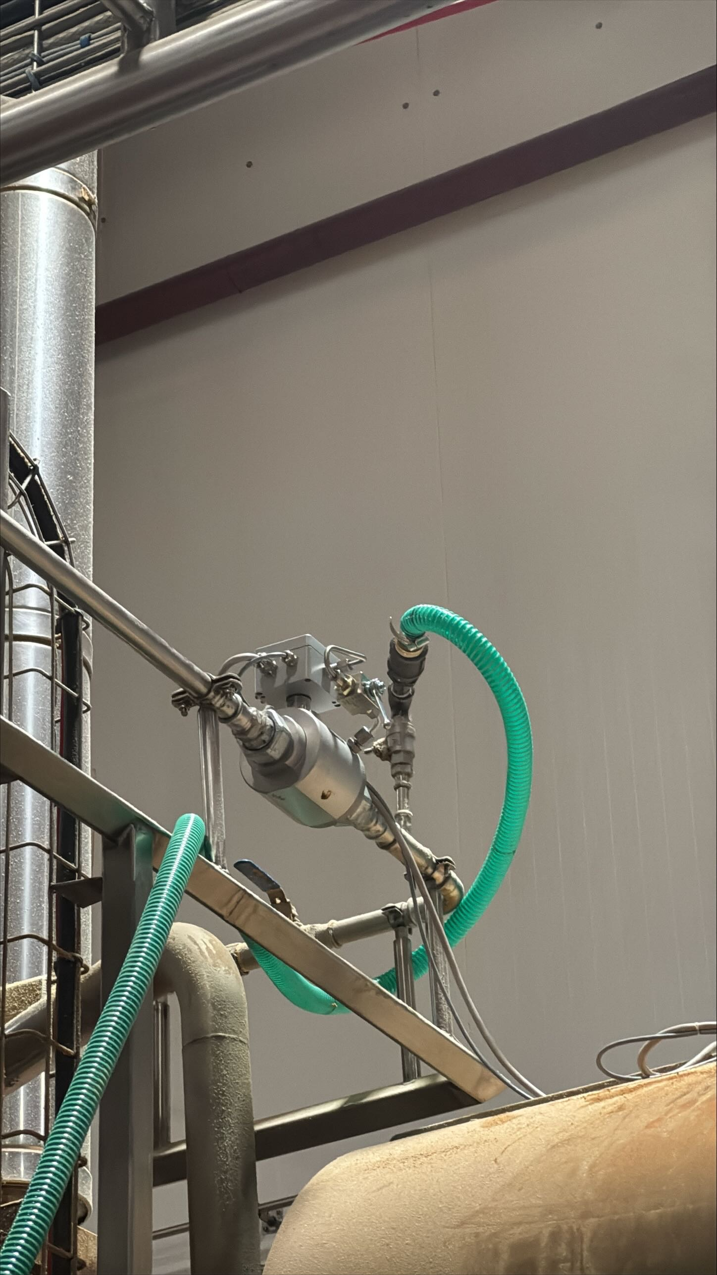 Pressure testing and purge back to gas after installation